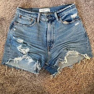 A&F High Rise 4 Inch Mom Shorts